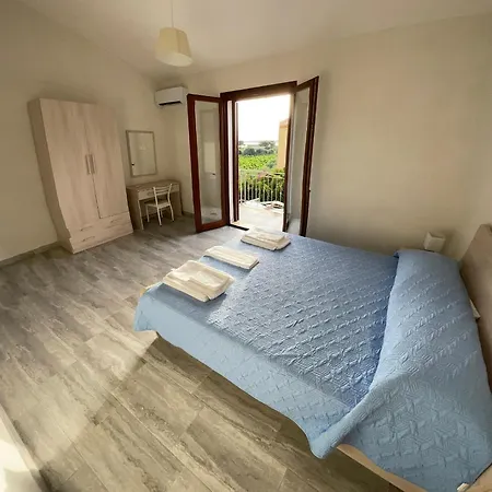 Holiday home Casa Vacanze “allo Stagnone” *
