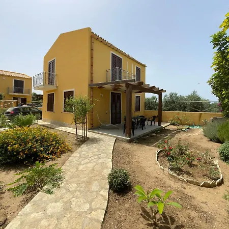 Holiday home Casa Vacanze “allo Stagnone” *